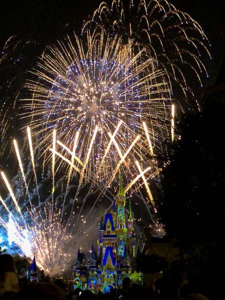 watch magic kingdom fireworks Main Street