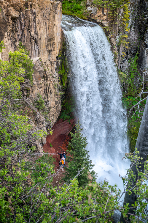 Go behind Tumalo Falls with kids