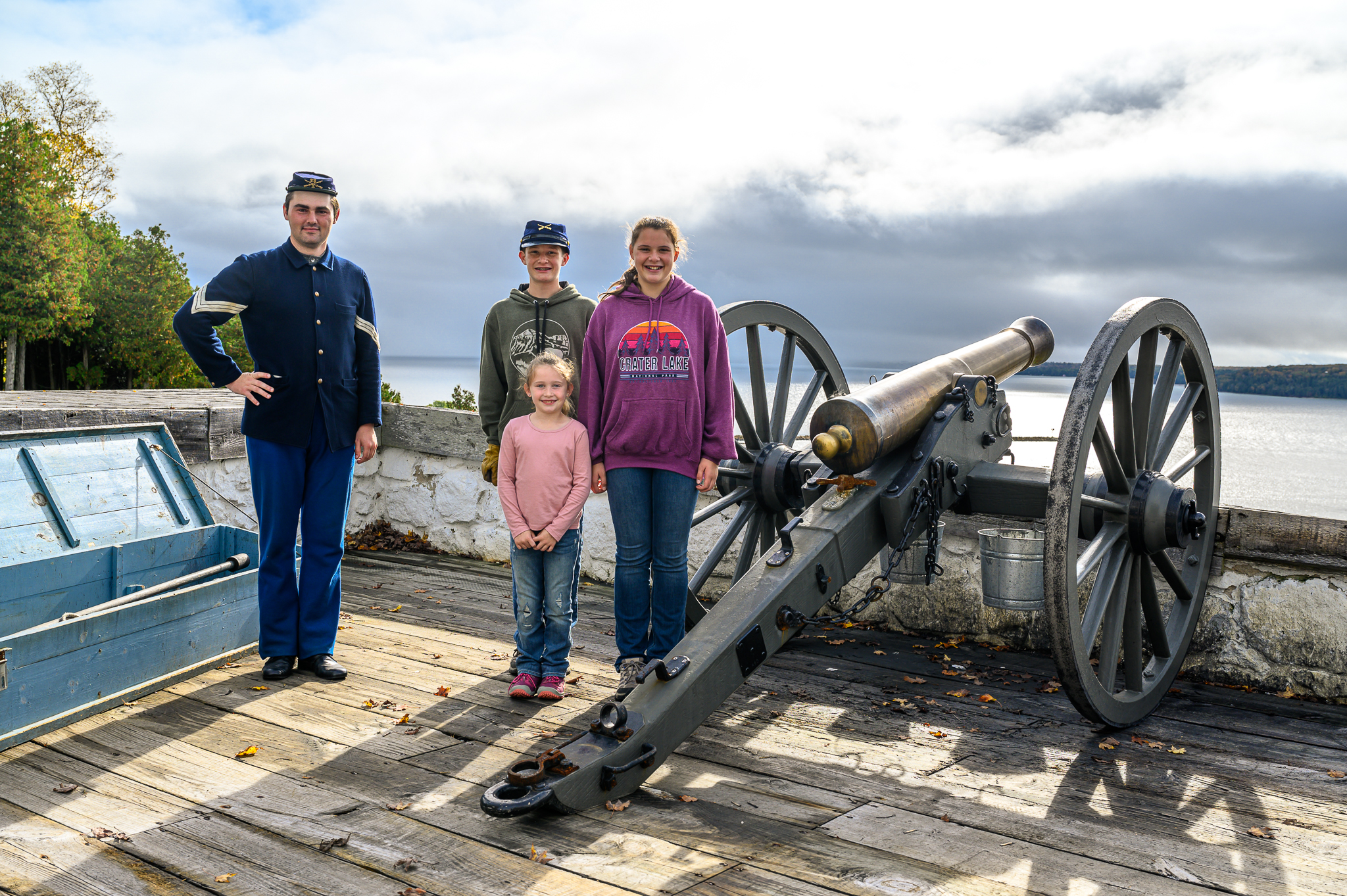 kids at Fort Mackinac cannon